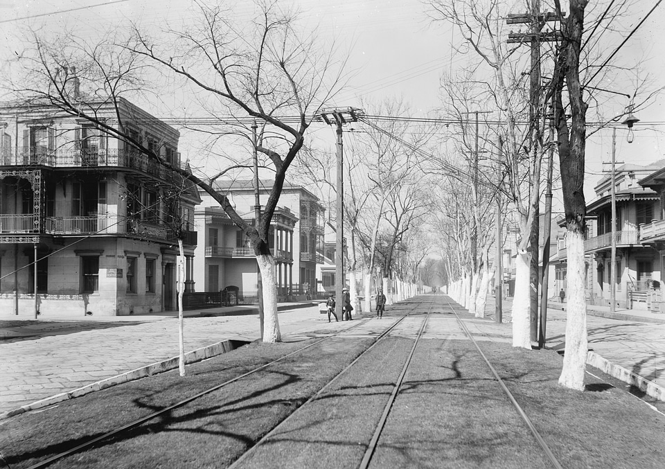 Esplanade Avenue at Burgundy Street in New Orleans, Louisiana in 1900