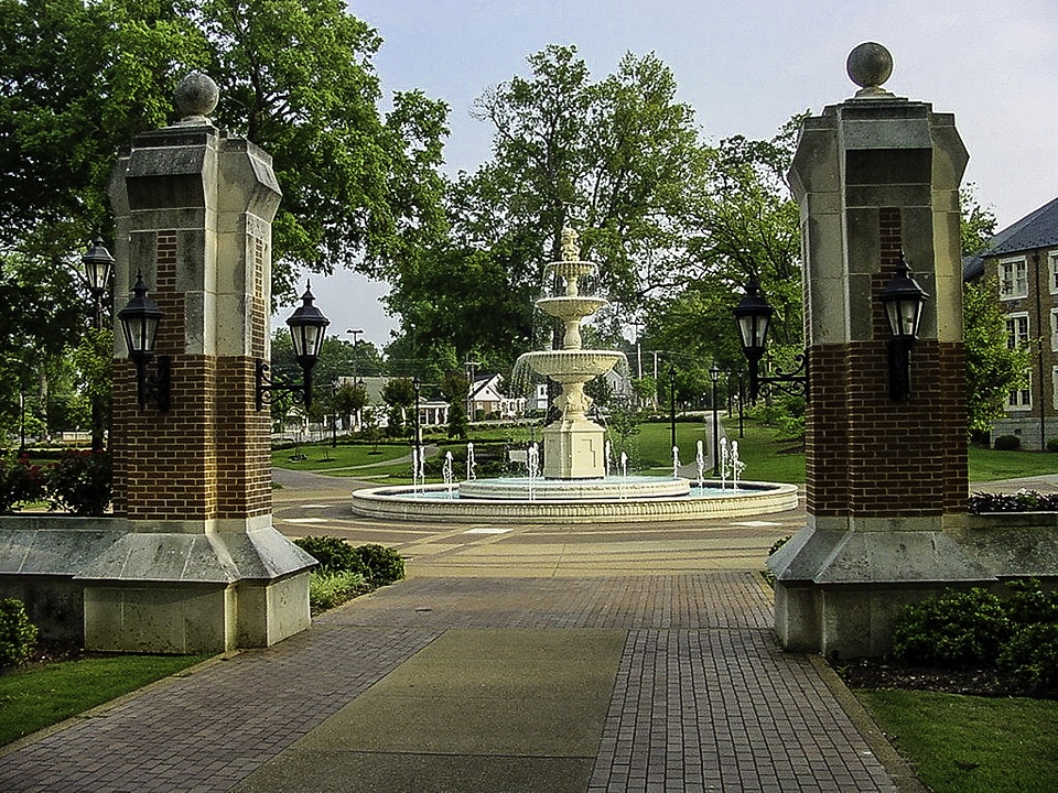 Harrison Plaza at the University of North Alabama