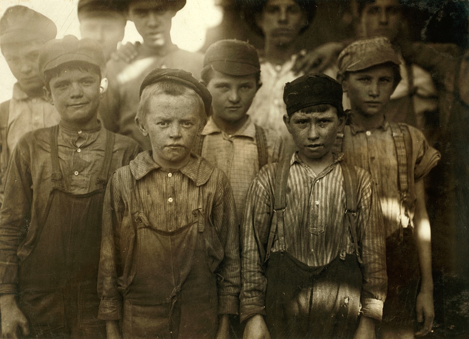 Child labor at Avondale Mills in Birmingham, Alabama, 1910