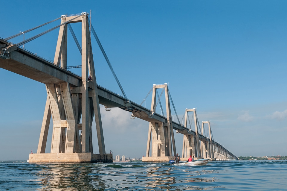 Lake maracaibo hero architecture