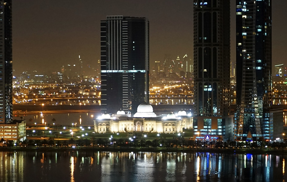 Night view of the New Sharjah Chamber of Commerce in the United Arab Emirates