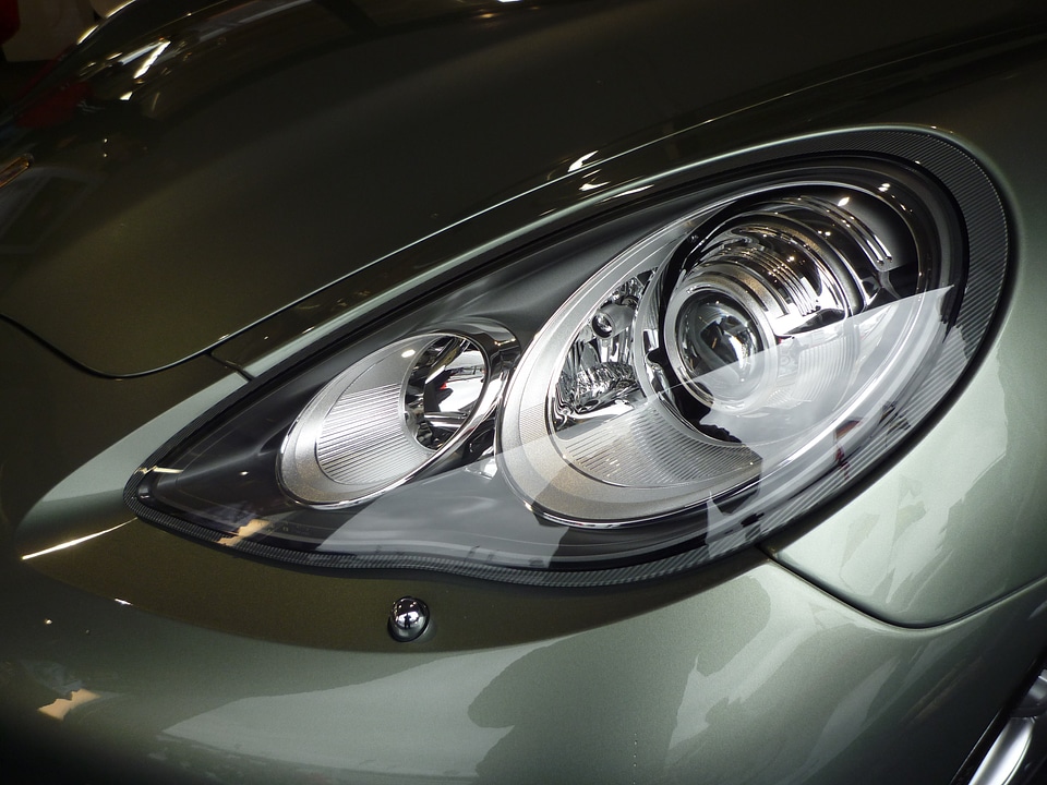 Light lighting vehicle
