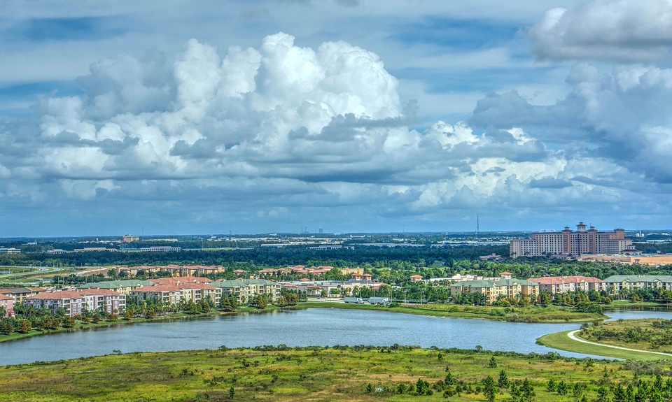 Landscape with clouds in Orlando, Florida with lake