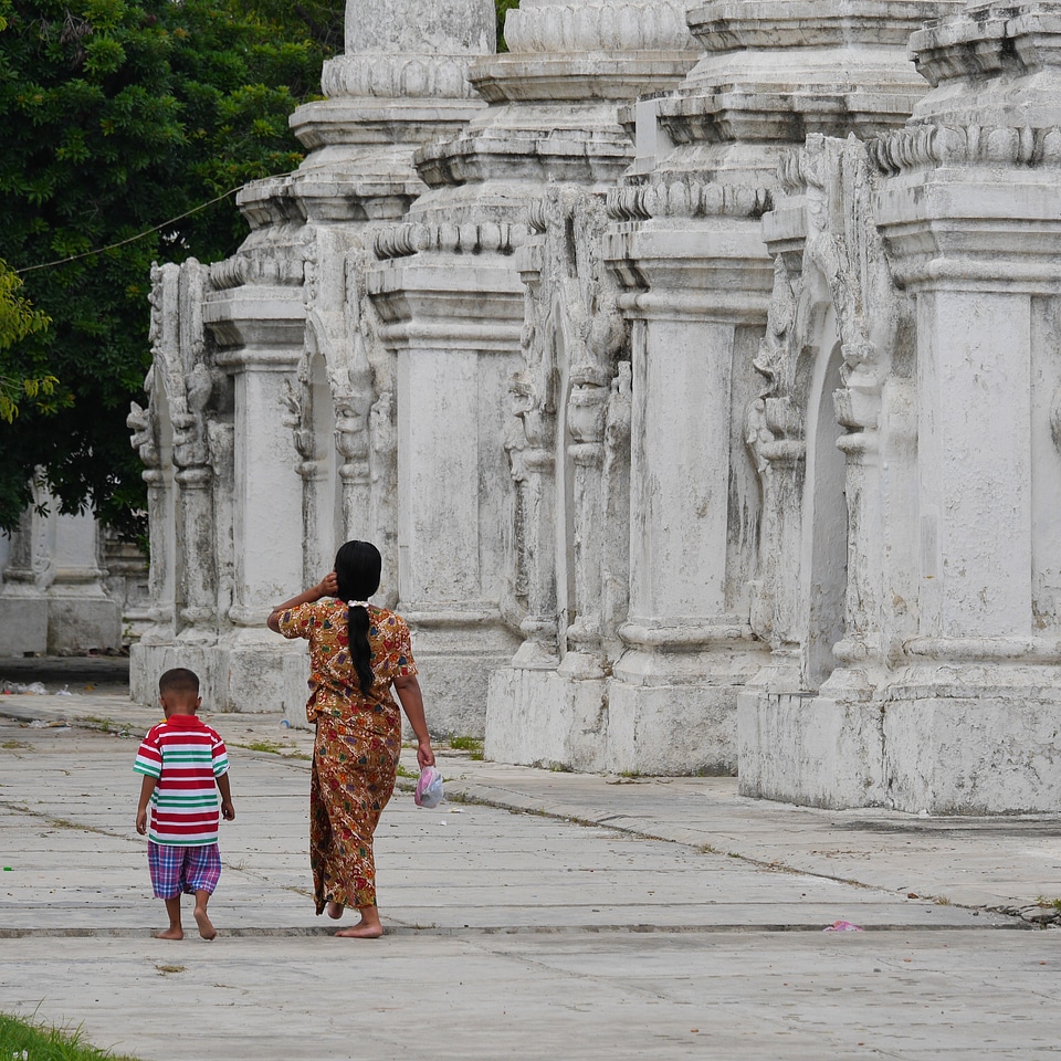 Buddhism burma woman