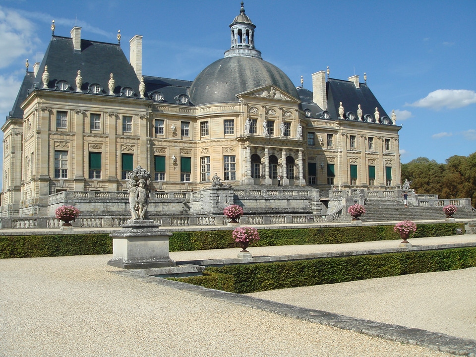 Castle palace chateau