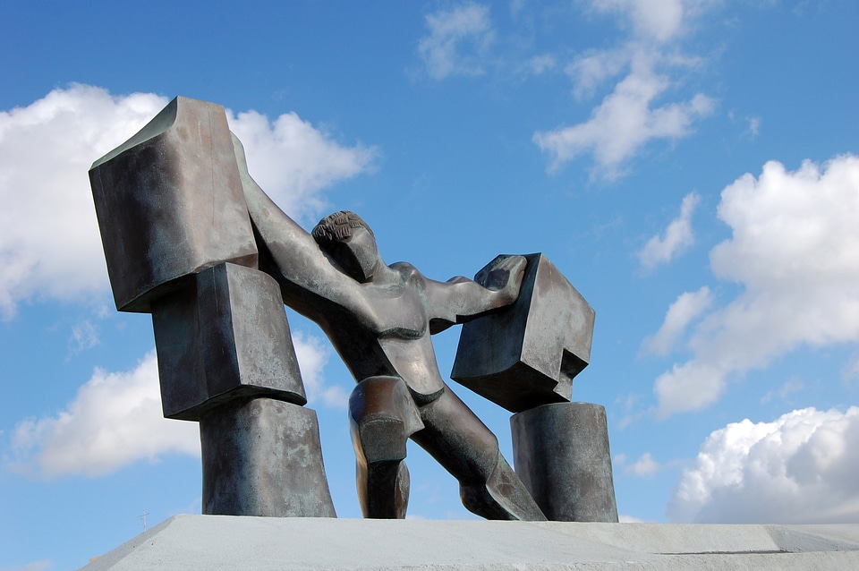 Outdoor sculpture of Samson in Ashdod, Israel