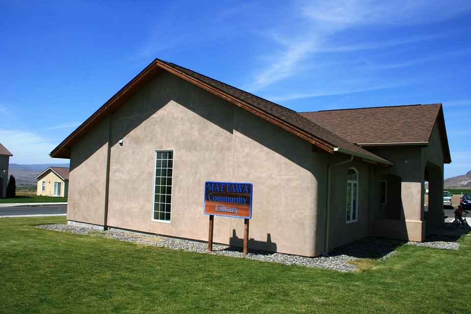 Exterior view of straw bale library in Mattawa, Washington