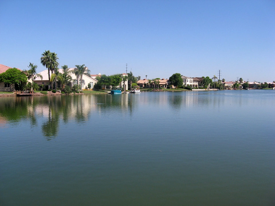 Waterfront in the Val Vista Lakes Community in Gilbert in Arizona
