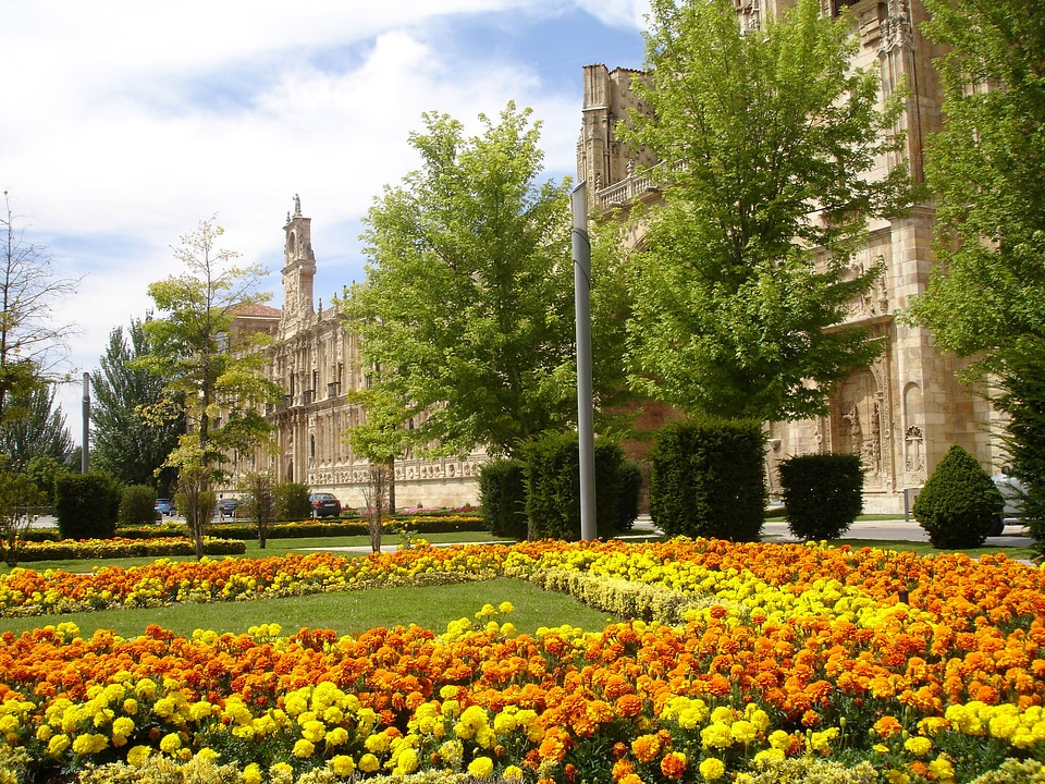 Gardens of Plaza de San Marcos in Leon, Spain