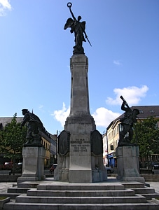The war memorial in The Diamond, erected 1927 in Derry, Ireland