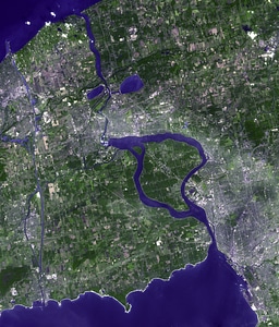 2001 image of the Niagara Peninsula, Niagara Falls and Buffalo, New York
