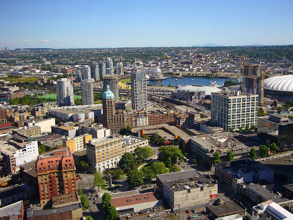 Overlook of the cityscape of Vancouver, British Columbia
