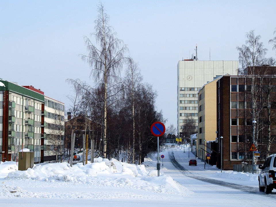 Meripuistokatu street with the Kemi City Hall in the background in Finland