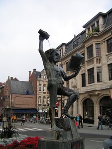 Fonske Statue in Leuven, Belgium