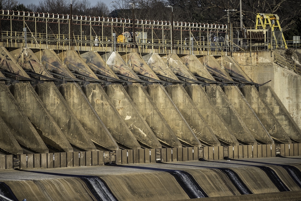 Close Up of the Dam at Prairie Du Sac 