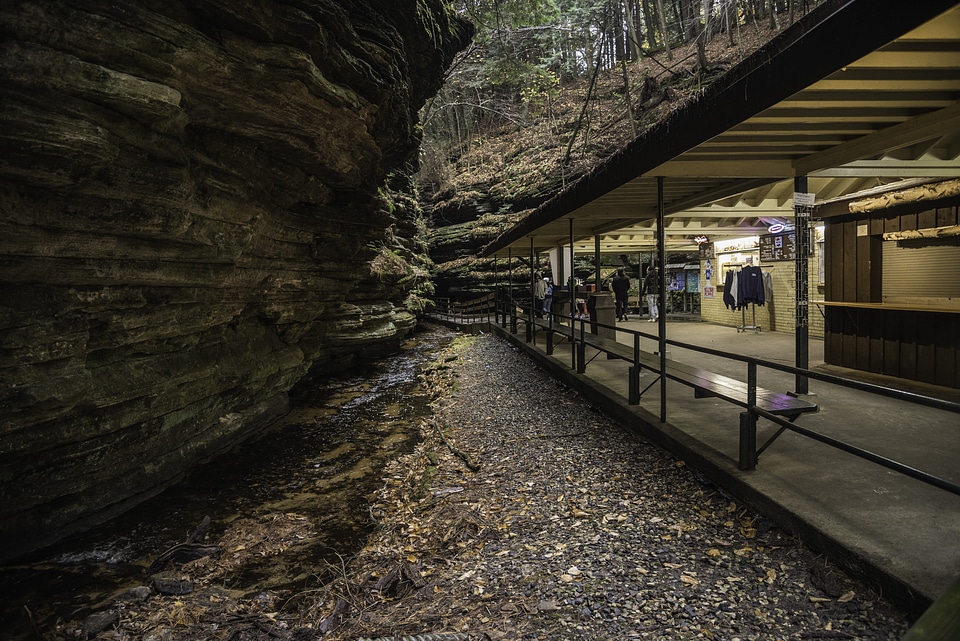 Concession stand, rocks, and stream at Wisconsin Dells
