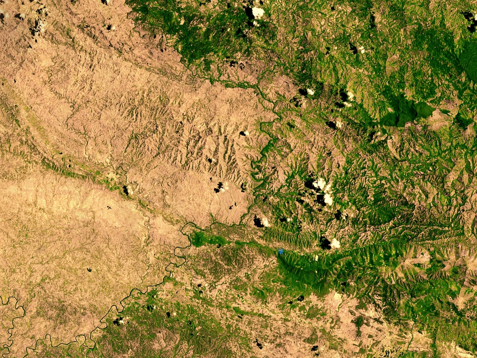Space Image of the border between Haiti and the Dominican Republic