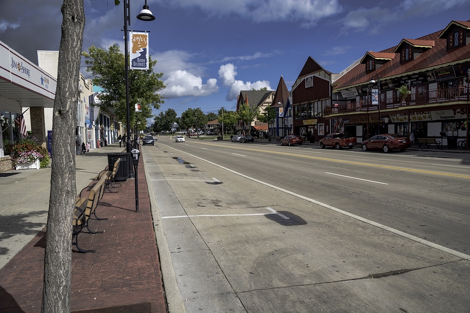 Looking up Broadway street in Wisconsin Dells