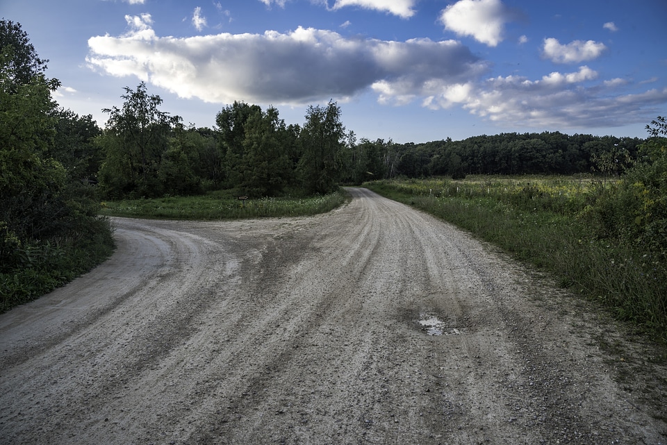 Road to the parking lot of Cherokee Marsh