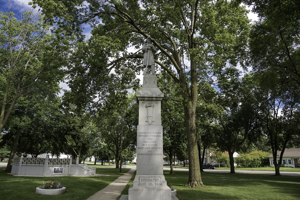 Memorial Statue in the center of park in Brodhead, Wisconsin
