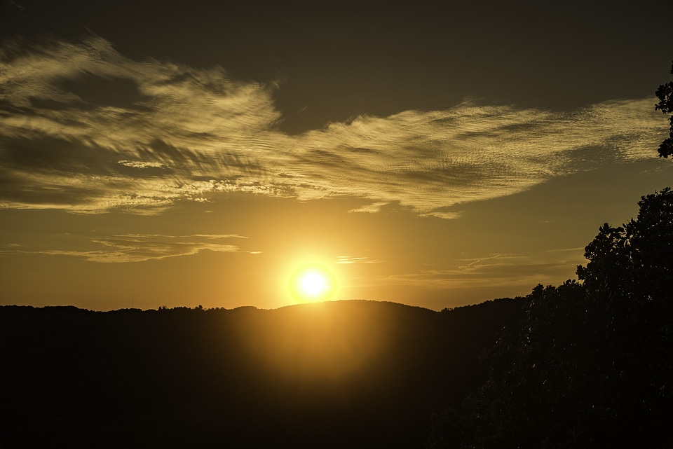 Starting Sunset under some clouds