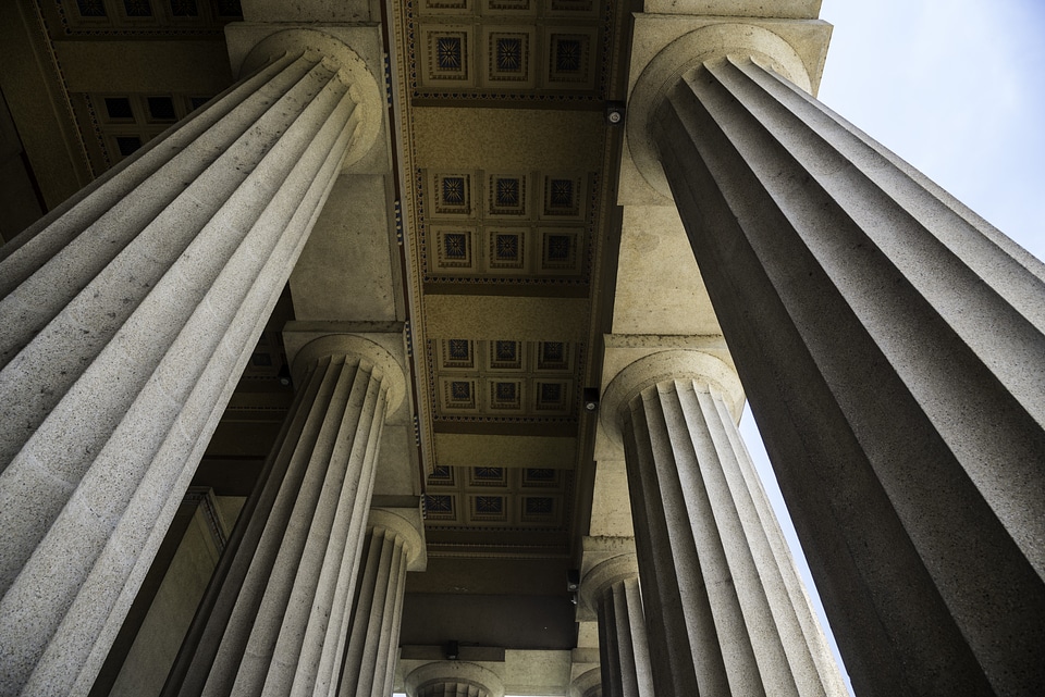 Columns and the roof of the Parthenon in Nashville