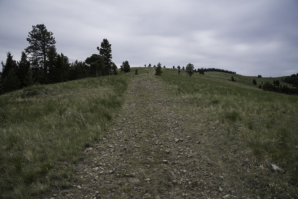 Rock and Gravel Trail to Mount Ascension on the Entertainment Trail