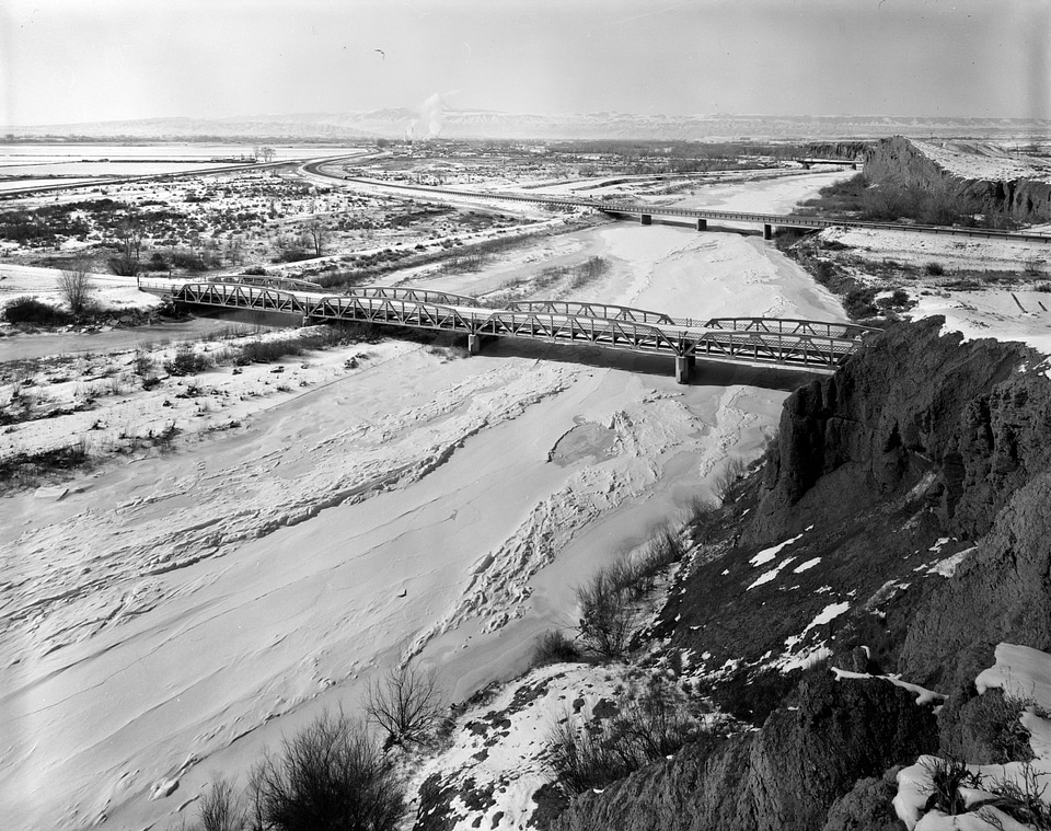 Western side of the EJZ Bridge over Shoshone River in Lovell, Wyoming