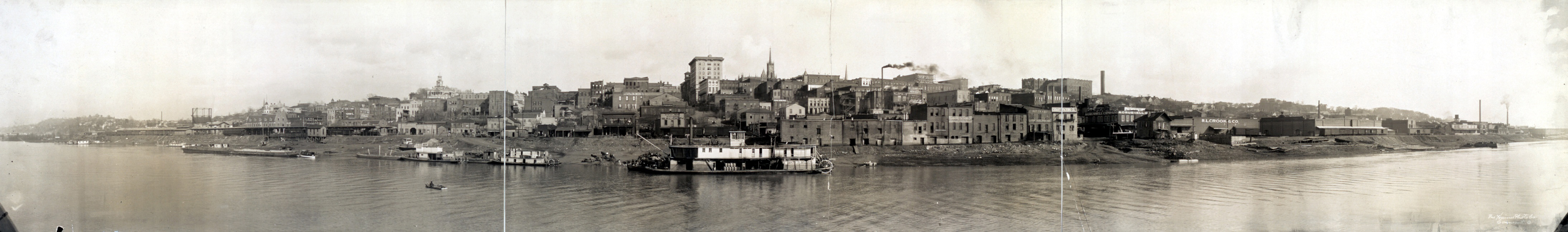 1910 Panoramic view of Vickburg, Mississippi
