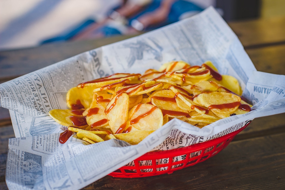 Basket of Pub Chips with Sauce