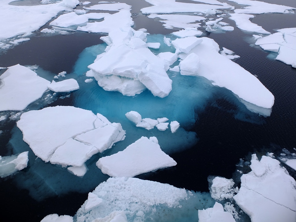 Ice and snow in the arctic waters