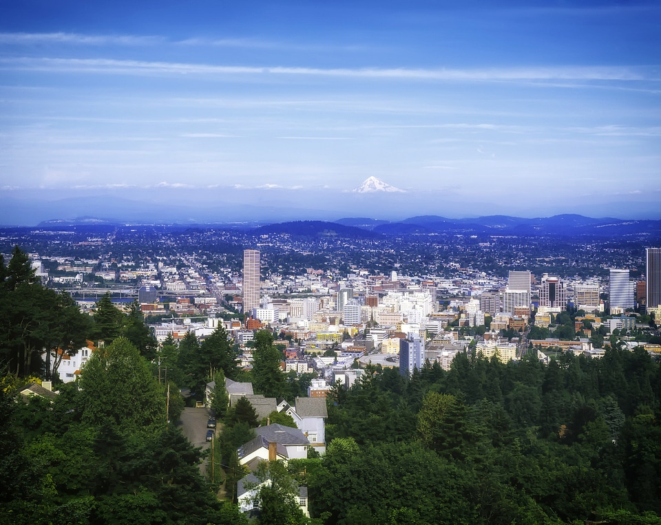 Ctiyscape view of Portland, Oregon with mountain in back