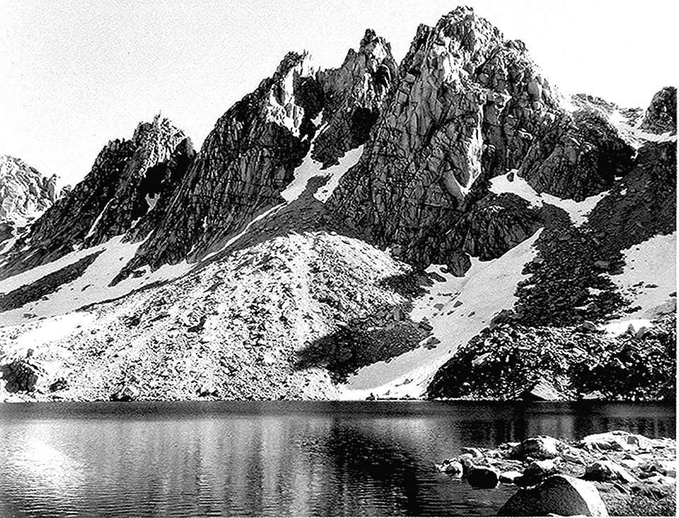 Kearsarge Pinnacles in Kings Canyon National Park, California photo