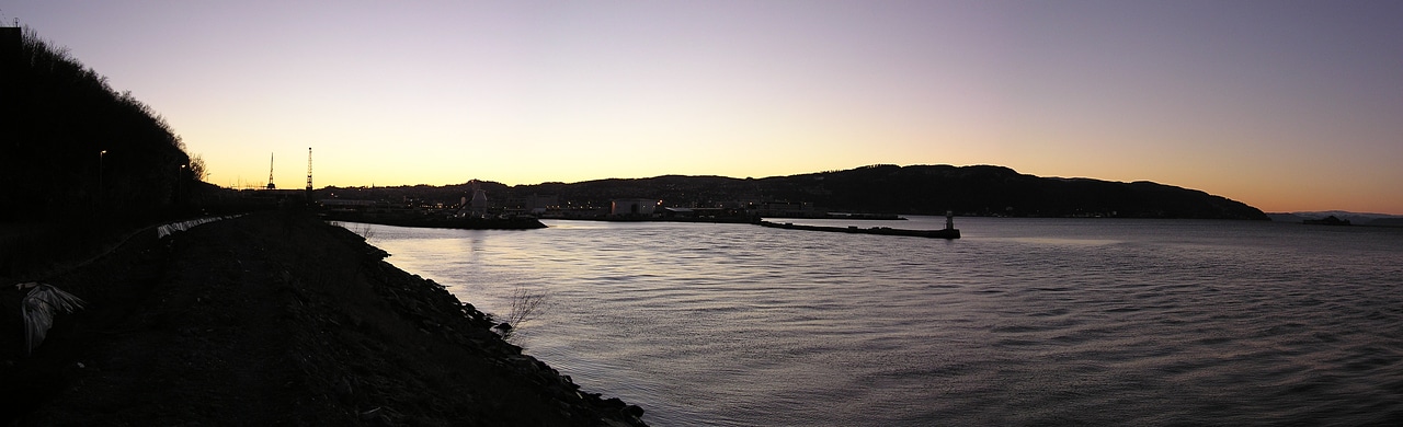 Panoramic across the bay