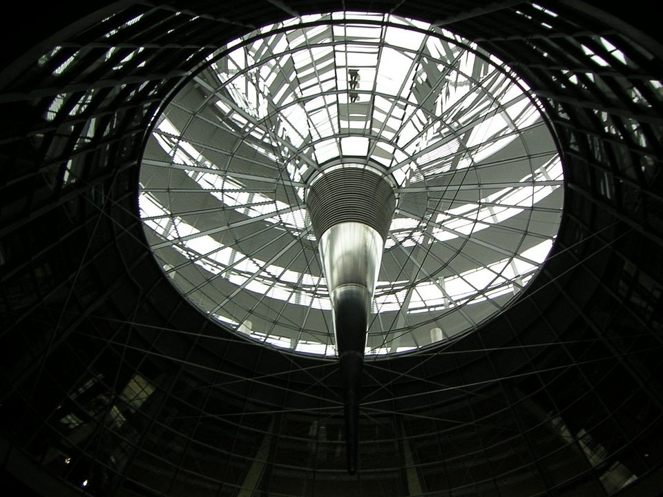 Light column glass dome berlin