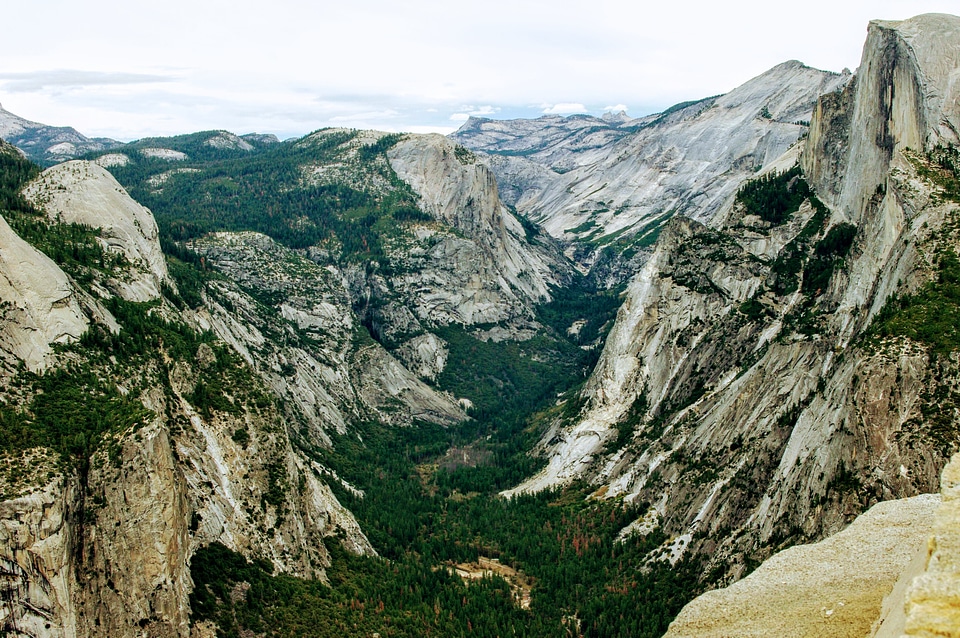 Scenic view of Yosemite Valley 