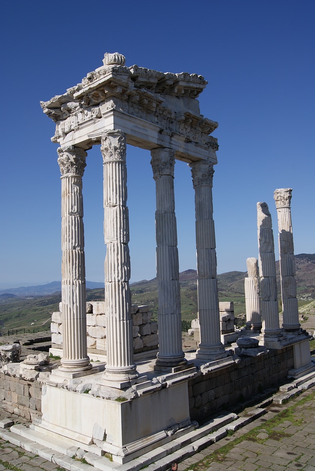 Temple columnar historically