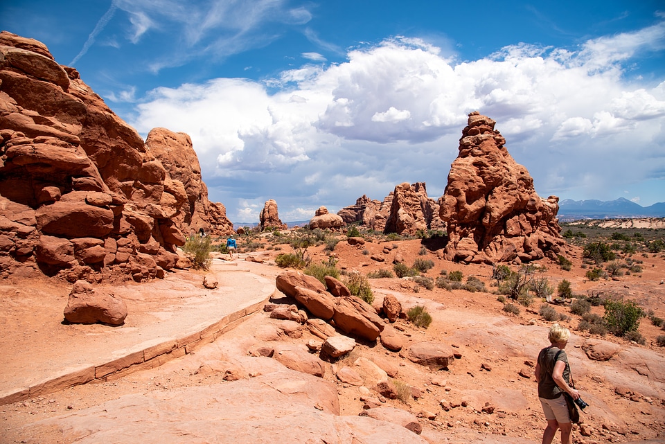 Trail around the Twin Arches