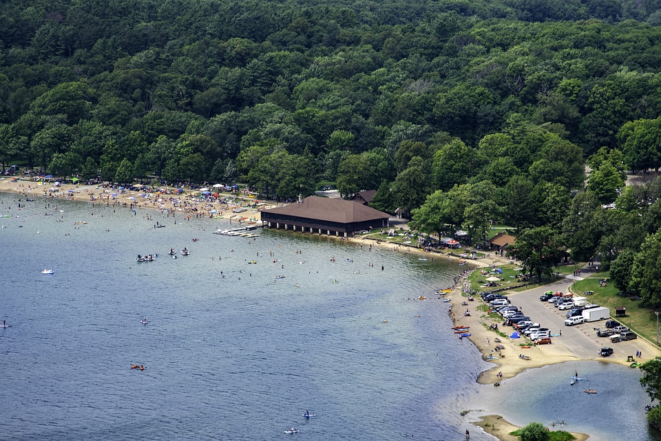 North Shore and Picnic Area at Devil's lake