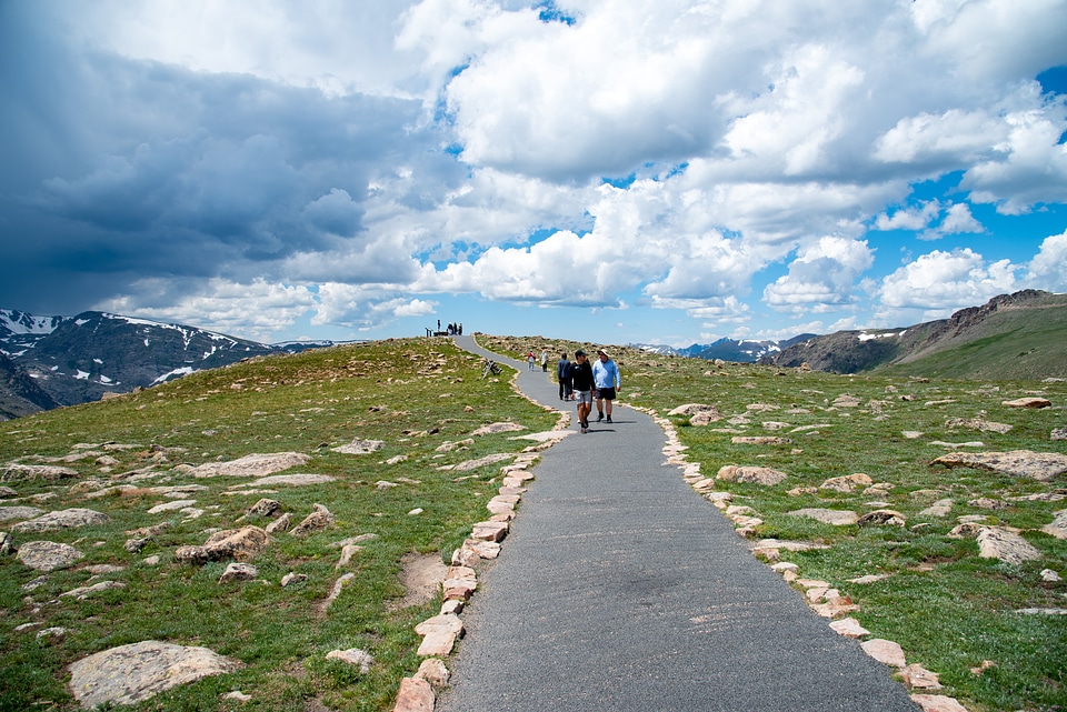 Hiking Path at the top of Rock Cut photo