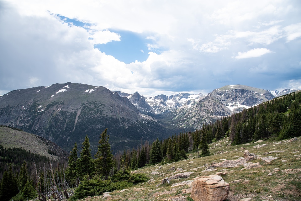 Heavy clouds over the tops of mountains