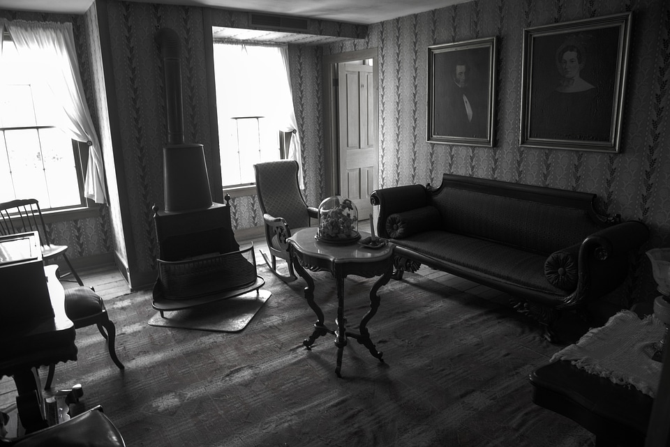 Black and White luxury room