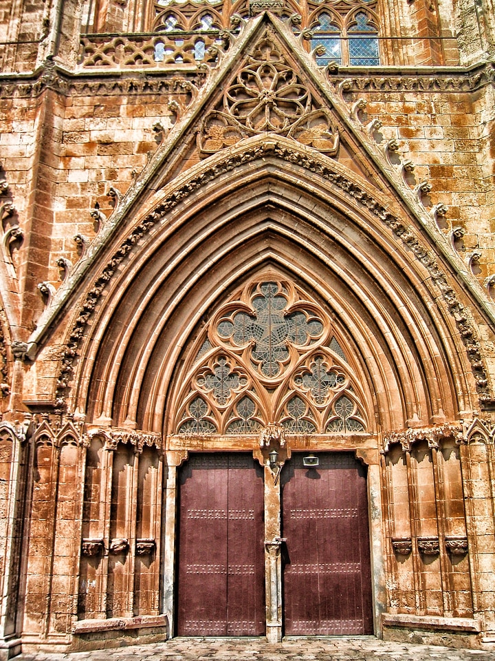 Building door entrance