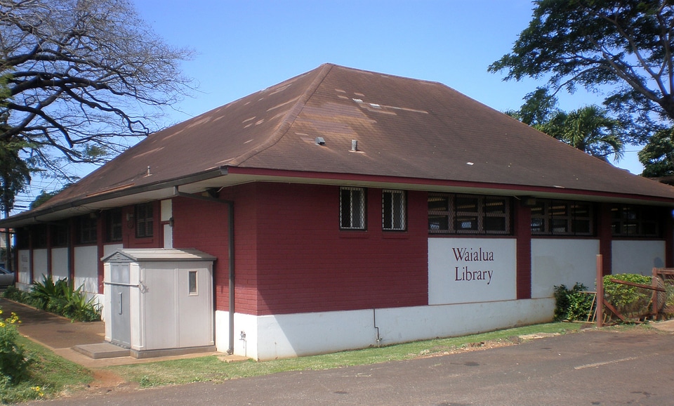 Waialua Library building in Hawaii