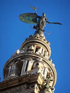 Cathedral steeple architecture