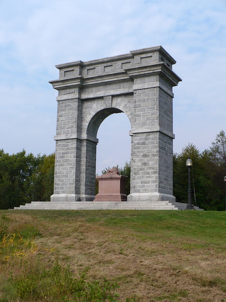 Tilton Memorial Arch in Northfield, New Hampshire