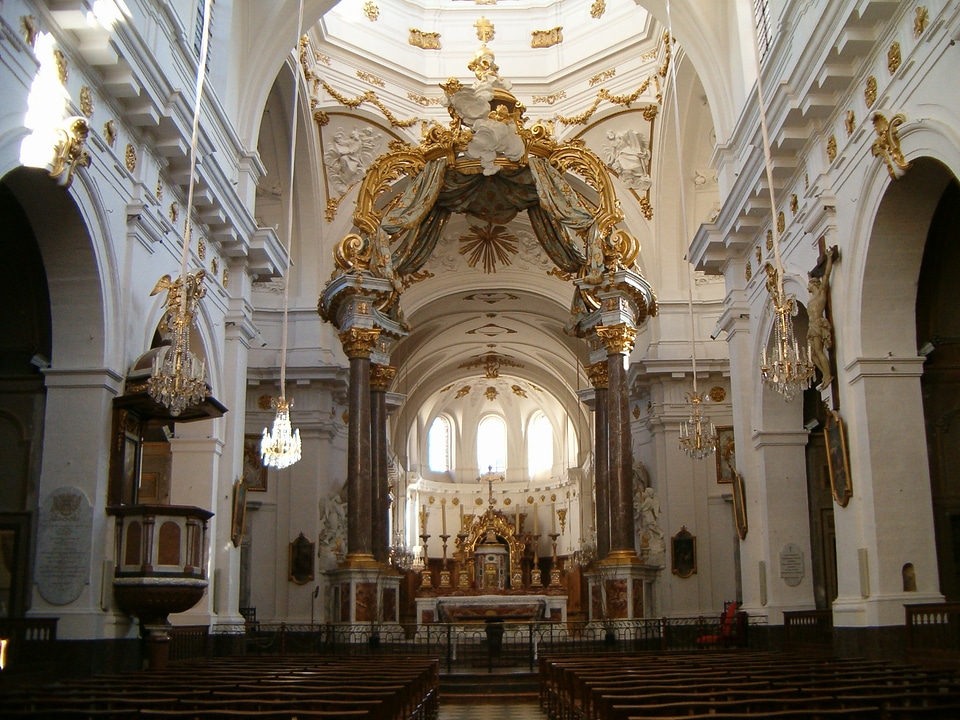  Nave of Church of Saint-Bruno des Chartreux