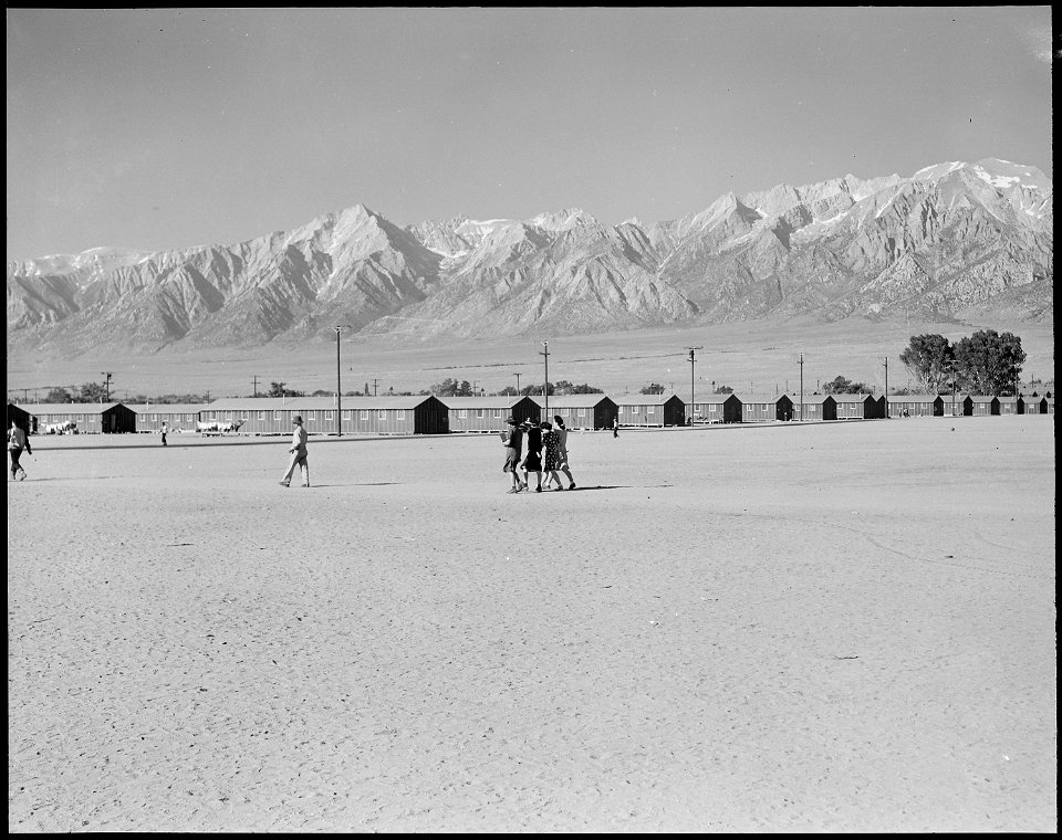 Manzanar Relocation Center, Manzanar, California. This War Relocation Authority center which houses . . . - NARA - 538123