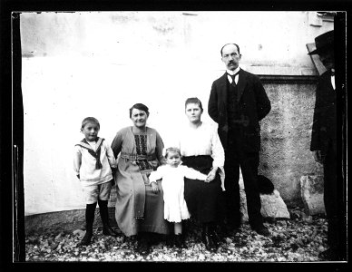 ArCJ - Famille - 137 J 1654 a