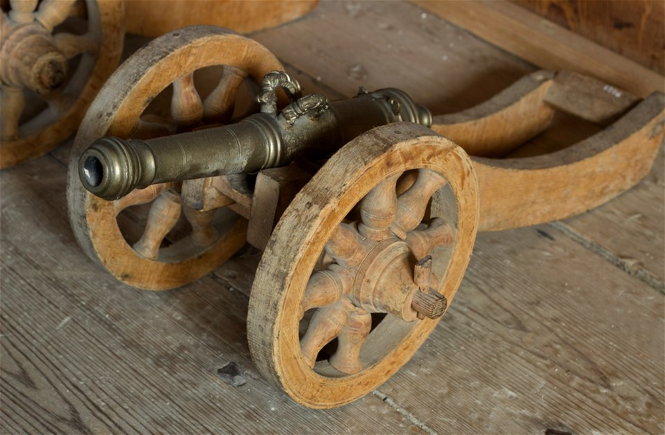 Modell av hjullavett med tillhörande kanonmodell, 1600-tal - Skoklosters slott - 108876